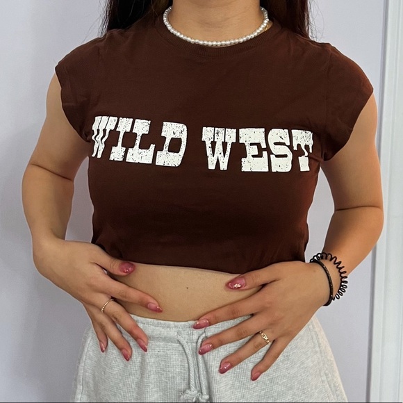 Short Chocolate Brown “Wild West” Jersey Shirt 🐎 - Picture 1 of 6